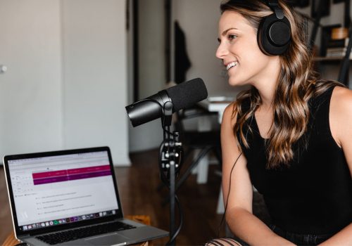 Podcast Dinliyor musunuz?